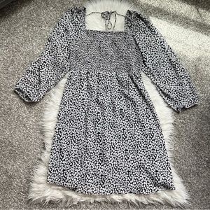 A Pea in the Pod | Smocked Babydoll Maternity Dress Daisy Floral Print
